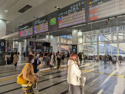 暮れなずむ大阪駅